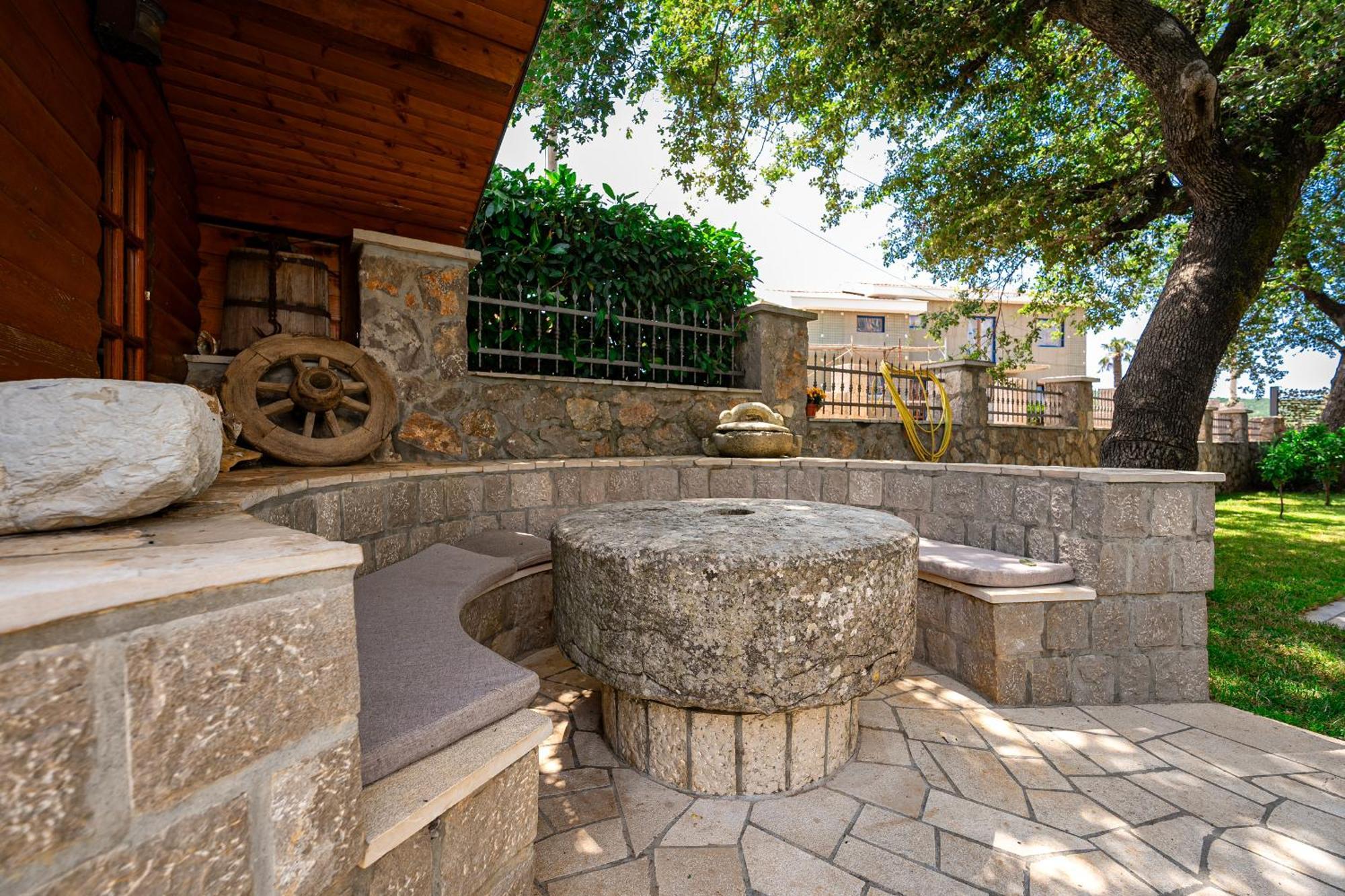 Villa Helena Kotor Eksteriør billede